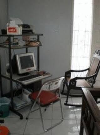 جاكرتا Bangka Bed And Breakfast المظهر الخارجي الصورة